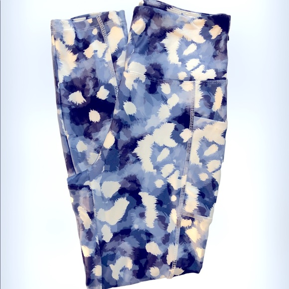 NWOT Bally Total Fitness Abstract Blues Tone Leggings! 92% Polyester 8% Spandex - Picture 1 of 5